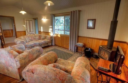 Ballandean Villa | Accommodation Creek Cottages & Sundown View Suites