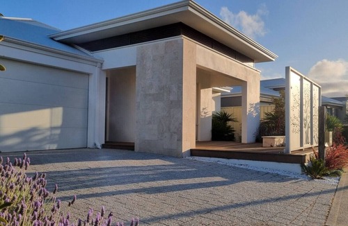 Dunsborough Apartment | Ace on Par - Central Dunsborough