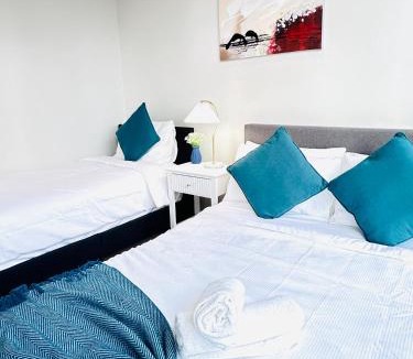 Melbourne Central Business District Apartment | ADEK Apartments on Mackenzie-Cozy Inner City Haven