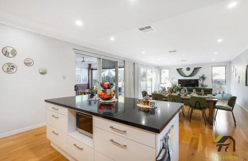 Stonyfell House | Adelaide Resort 5 Bedrooms swimming Pool