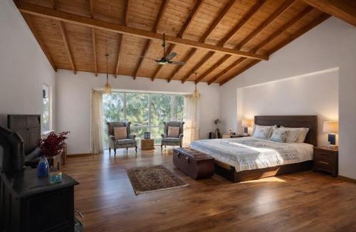 Majkhali House | Aether Lux Pvt room in Ranikhet w Valley Views