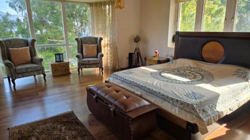 Majkhali House | Aether Lux Pvt room in Ranikhet w Valley Views