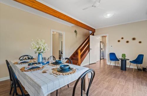 Sunnybank House | Affordable Convenient Stay 4Beds with Ducted AC