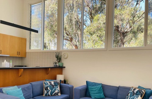 Aireys Inlet House | Aireys Gully Side - huge deck - nestled among trees - go for walks to beach/cafe