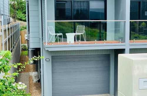 Airlie Beach House | Airlie Beach Delight Hop skip jump to everything