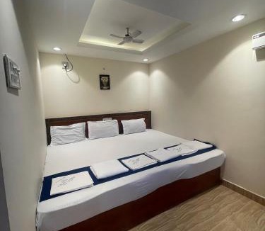 Kanchipuram Hotel | AKG Lodge