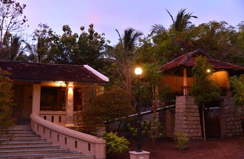 Pollachi Villa | Akshaya Bungalow by Sparsa