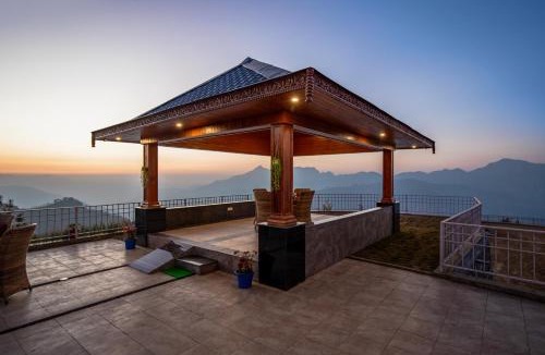 Theog Villa | Alaya Stays Lafu House Latibule 2 BHK Villa with Garden