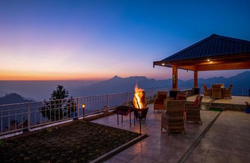 Theog Villa | Alaya Stays Lafu House Latibule 2 BHK Villa with Garden