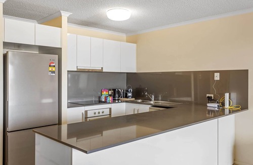 Albion Apartment | Albion Convenient Hideaway with Parking & Balcony