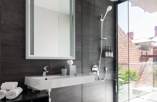 Perth Hotel | Alex Hotel