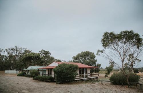 Frankland River Ski Chalet | Alkoomi Chalets