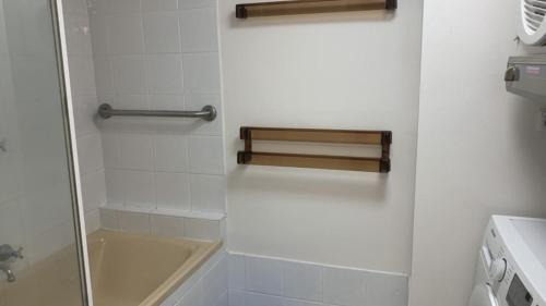 Caloundra Apartment | Allamanda Place Unit 5