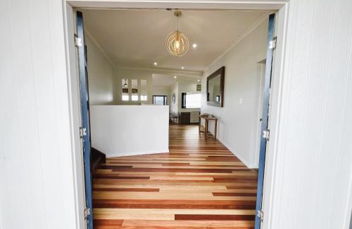 Brisbane Waterfront House | Allure Beach House