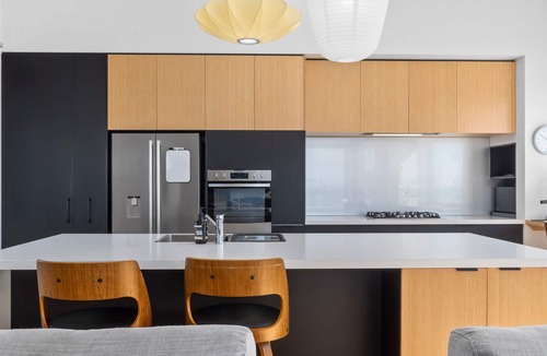 Apollo Bay House | Alpha Centauri - Harbour and golf course location
