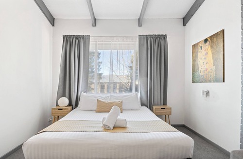 Jindabyne Hotel | Alpine Gables