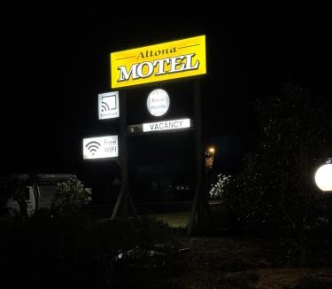 Uralla Hotel | Altona Motel