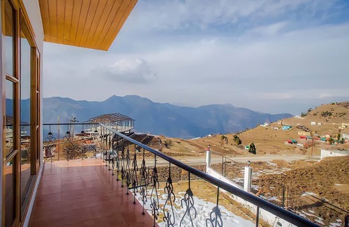 Tehri Range Villa | aMALA Villa - Six Bedroom Luxurious Villa with Himalayan View