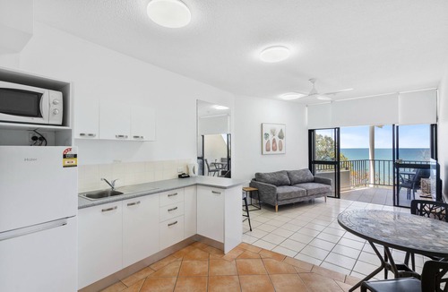 Trinity Beach Hotel | Amaroo at Trinity