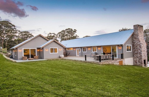 Bowral House | Amaroo - modern, luxurious and chic