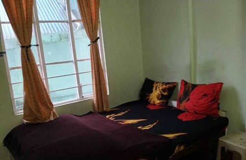 Darjeeling Hotel | Amazing Mountain view , Location and Family friendly.