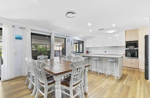 Sandstone Point House | Amity Place