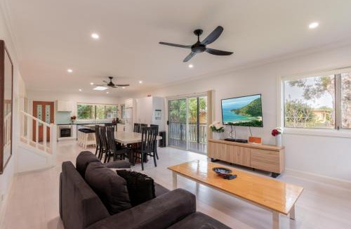 Hat Head House | Anais Hat Head 5 Bedroom House 10 Guests
