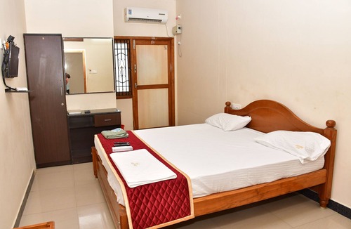Thirukadaiyur Hotel | Anbu Paradise