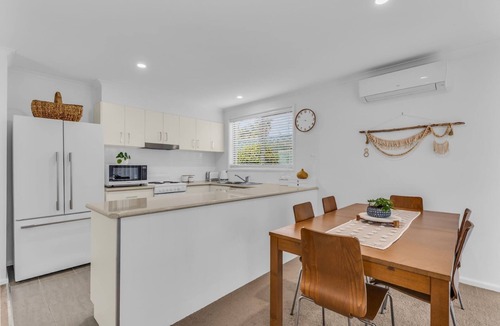 Merimbula House | Anchor Bell Deluxe: (Sleeps 4)