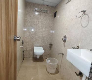 Kurla West Hotel | Anex Hotel Near BKC