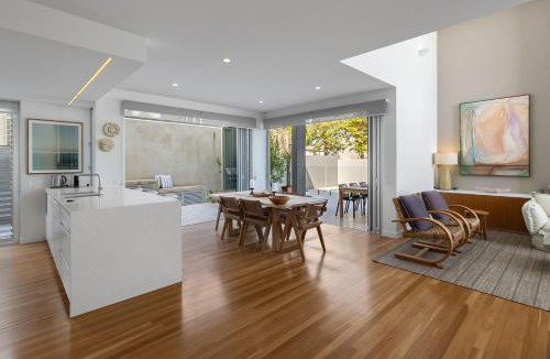 Sunshine Beach House | Anna Superbly Stylish Luxury Townhouse