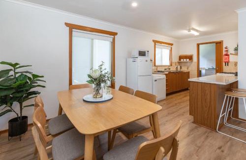 Smiths Lake House | Ansett Cottage