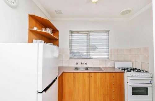 Rivervale Hotel | Apartment 2 Burswood