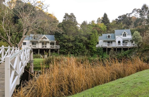 Apollo Bay Cottage | Apple Tree Cottage | Charming Coastal Getaway