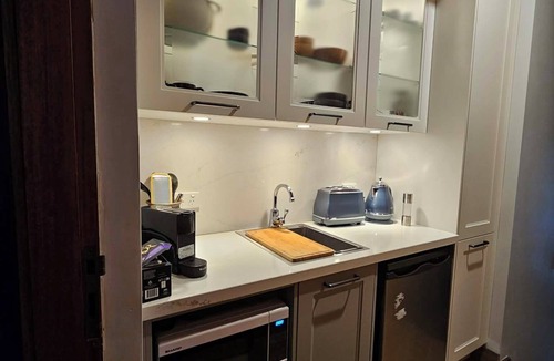 Kilmore Apartment | Apple Tree Studio - country luxury self-contained studio