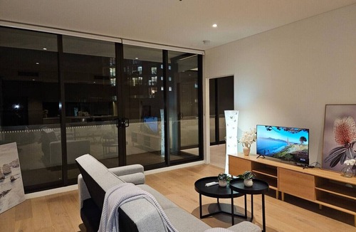 St. Leonards Apartment | APT 1BR St Leonards Walk to Station & Easy to CBD