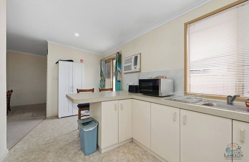Lancelin House | Aqua Sands Chalets-Nestled in the heart of Lancelin