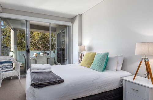 Huskisson Apartment | Aqua View: Modern three bedroom apartment overlooking Moona Moona Creek and Jervis Bay