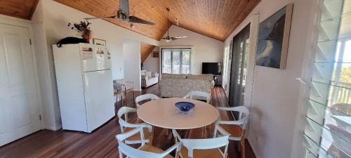 Agnes Water House | Arbour Rest Expansive Ocean Views