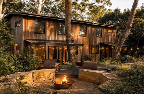 Macmasters Beach House | Architect design home, walk to Macmasters Beach