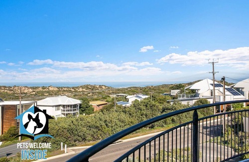 Goolwa Beach House | Architect Designed Spectacular Beach House with Sweeping Views