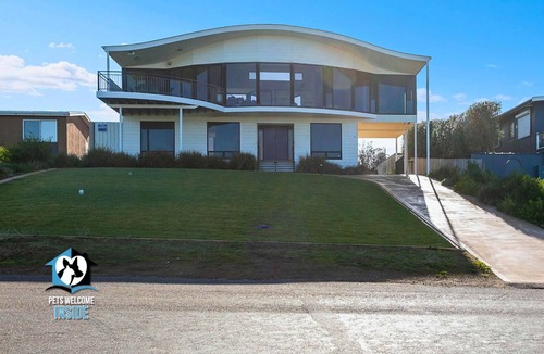 Goolwa Beach House | Architect Designed Spectacular Beach House with Sweeping Views