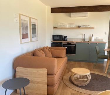 Burrill Lake Hotel | Archy's on the Lake