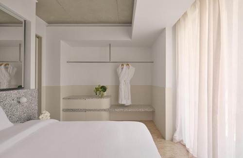 Townsville Hotel | Ardo