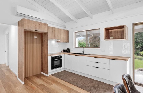 Tamborine House | Arielle`s Hideaway Retreat - Sleeps 12pp