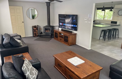 Halls Gap House | Arinya view - Peaceful, Modern & Cozy