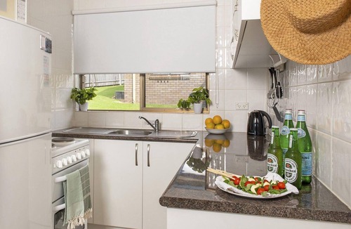 Gerringong Apartment | Armstrong Ridge - Refurbished unit with views to hills