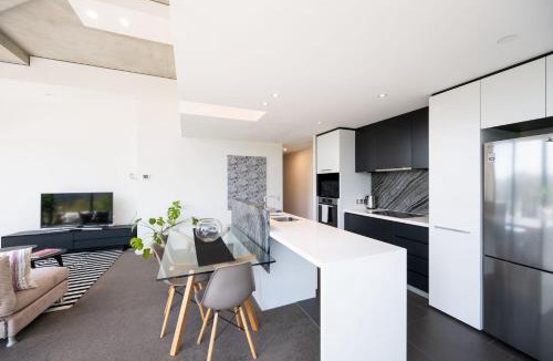 City West Apartment | ART 312