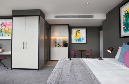 Box Hill Hotel | Art Series - The Chen