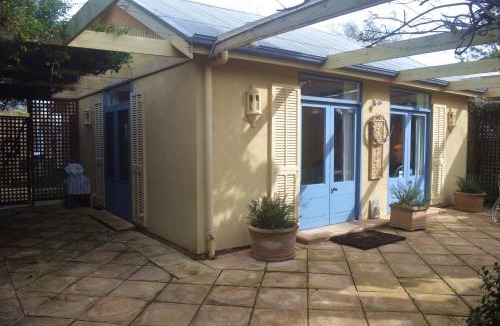 Hackney Bed & Breakfast | Athelney Cottage